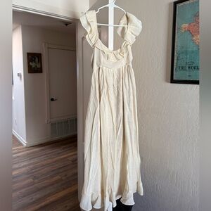 Chic Strapless Cream Dress